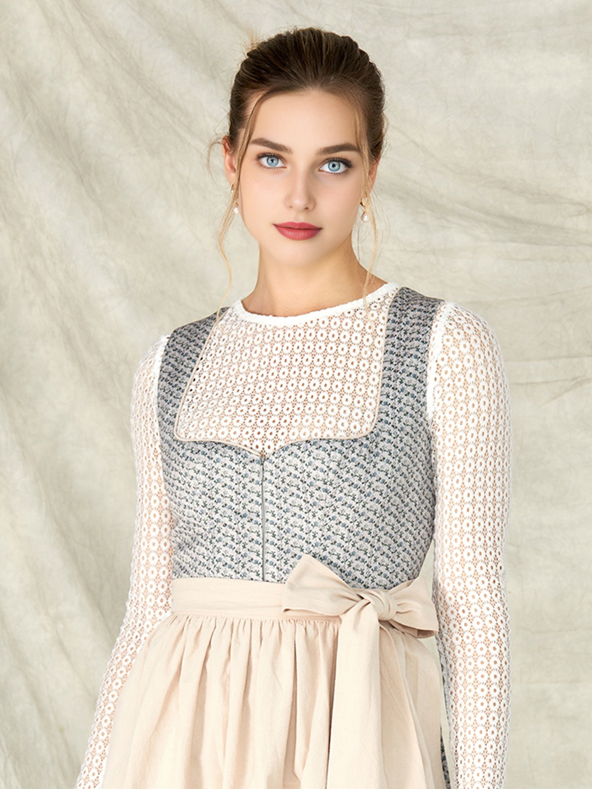 Modernes Dirndl in Blau – perfekt für den Alltag und besondere Anlässe