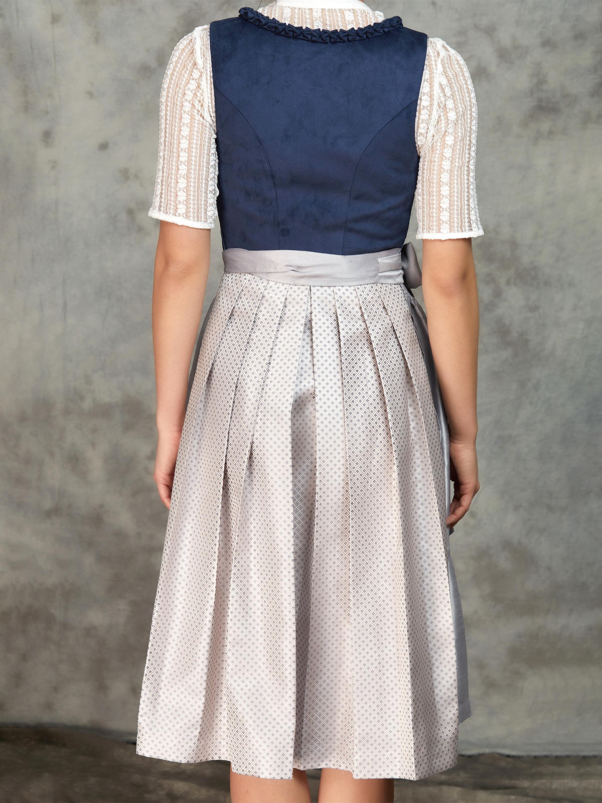 Dirndlbluse kurzarm in Blau