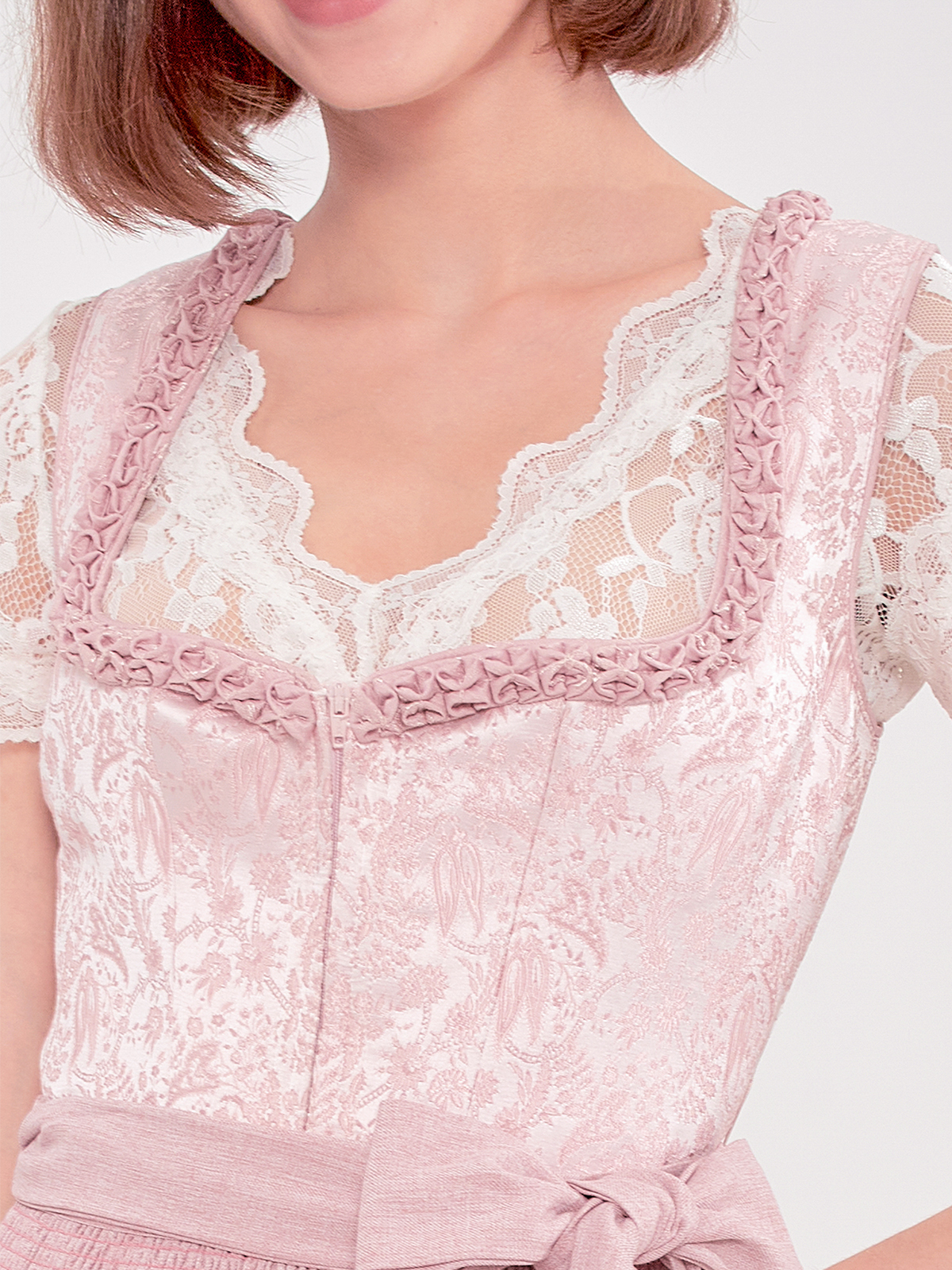 Dirndl Eisblau mit Spitzenapplikationen