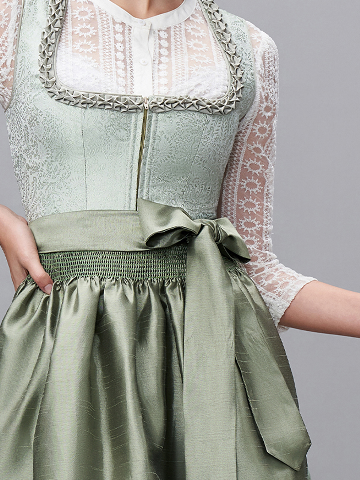 Dirndl in Grün – frisch und natürlich