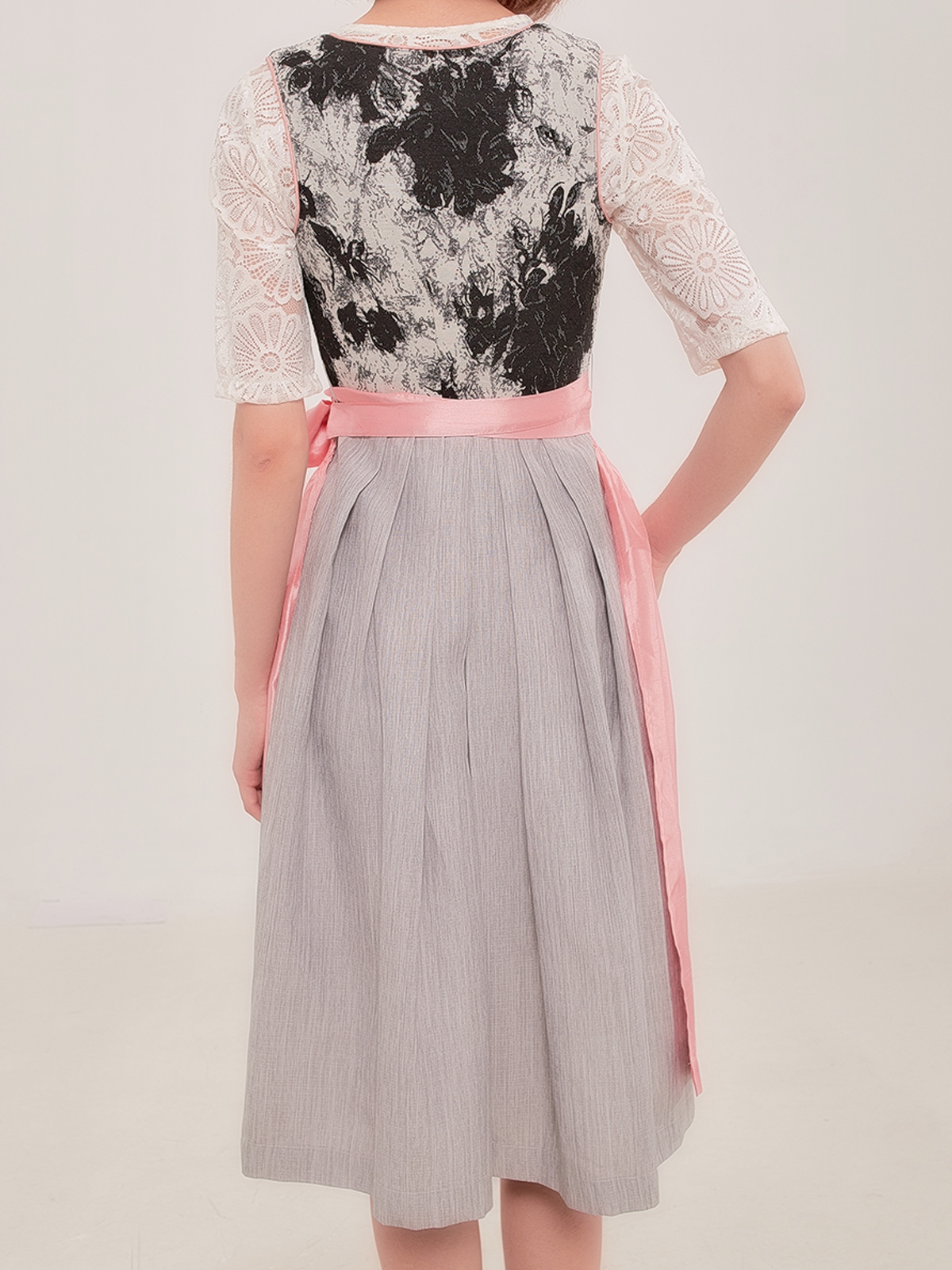 Dirndl in Grün – Eleganz trifft Tradition
