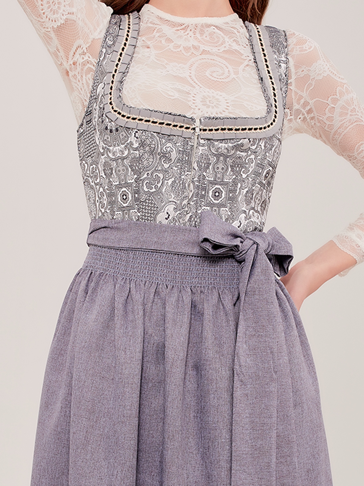 Dirndl Grün – Elegante Trachtenmode für jeden Anlass