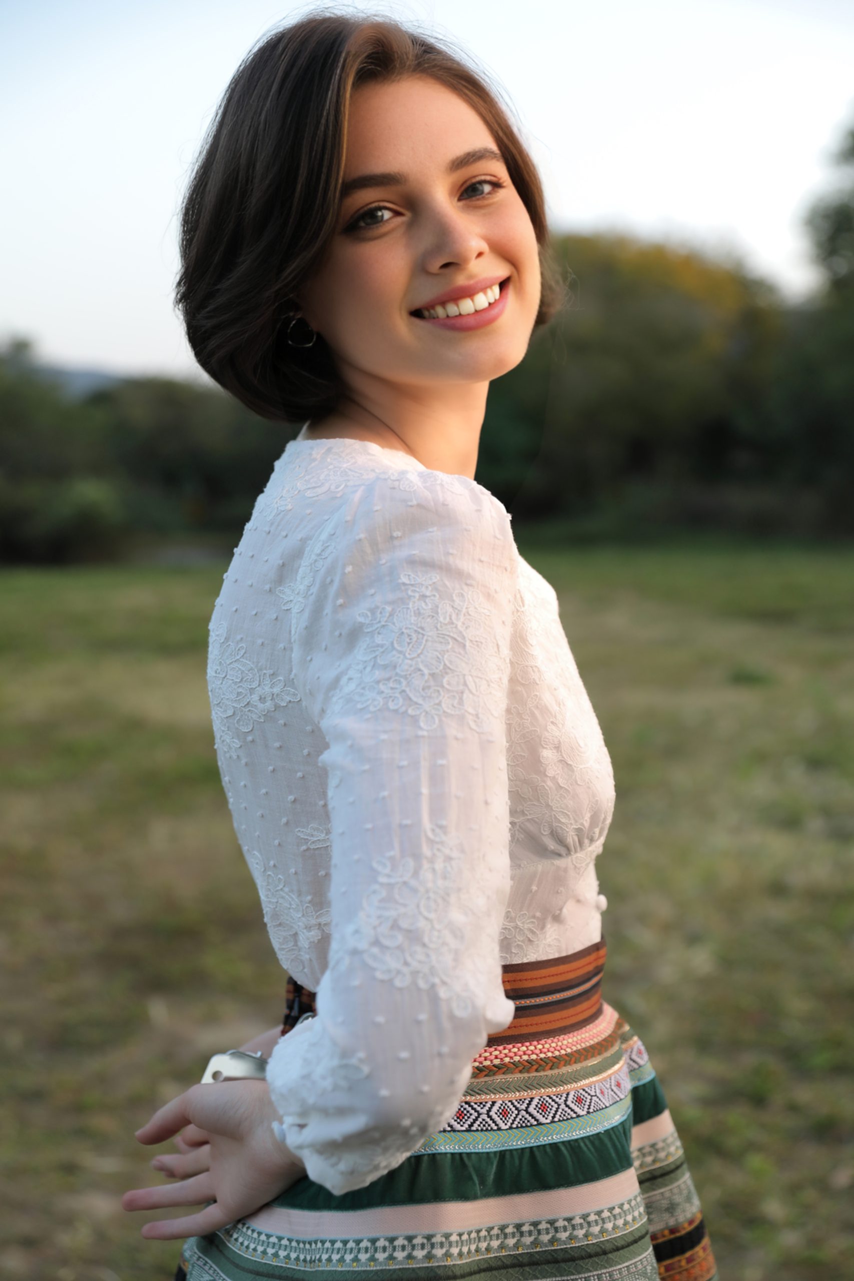 Dirndl Samt in Weiß
