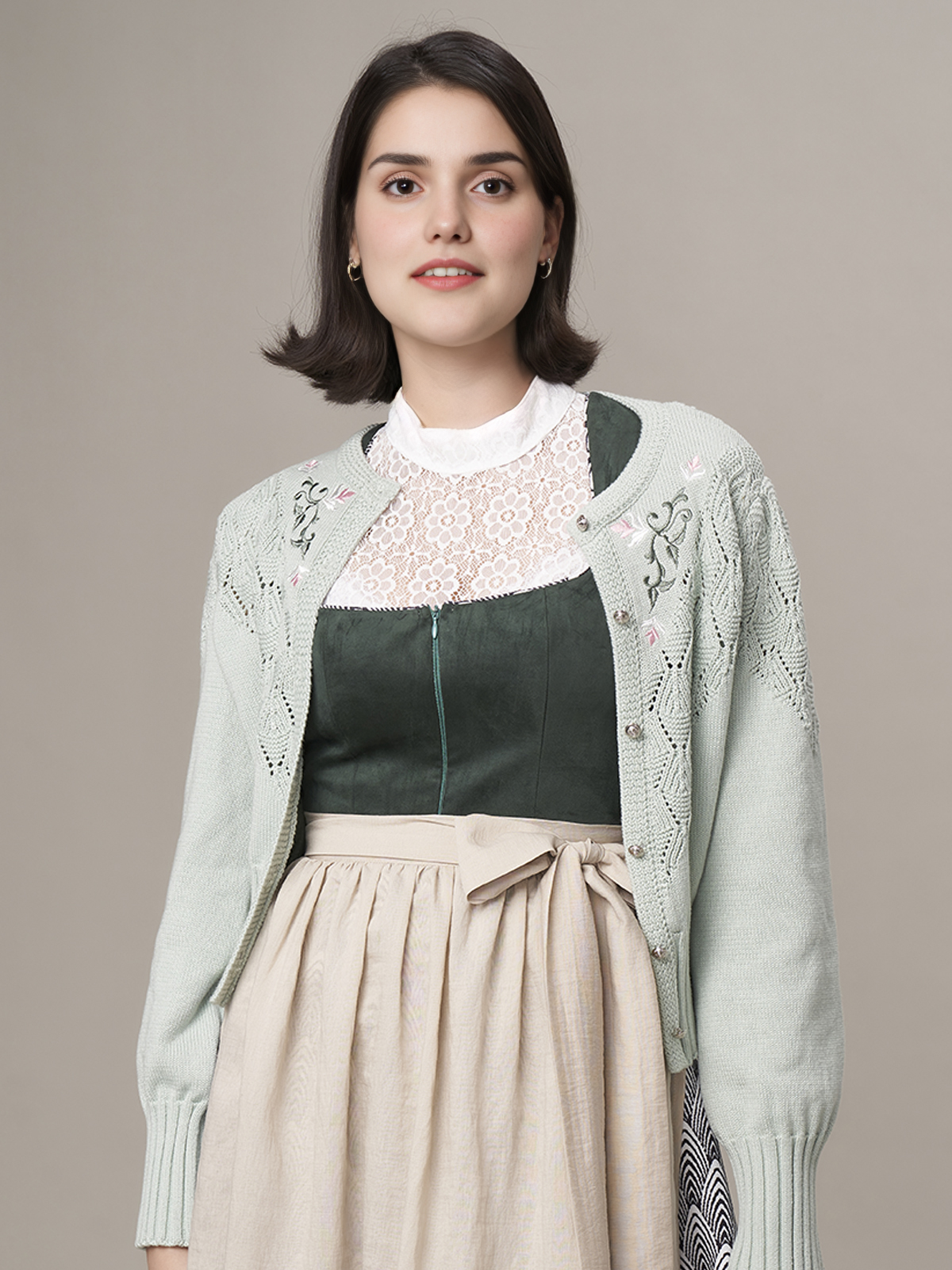 Dirndl Bluse Kurzarm in Grün