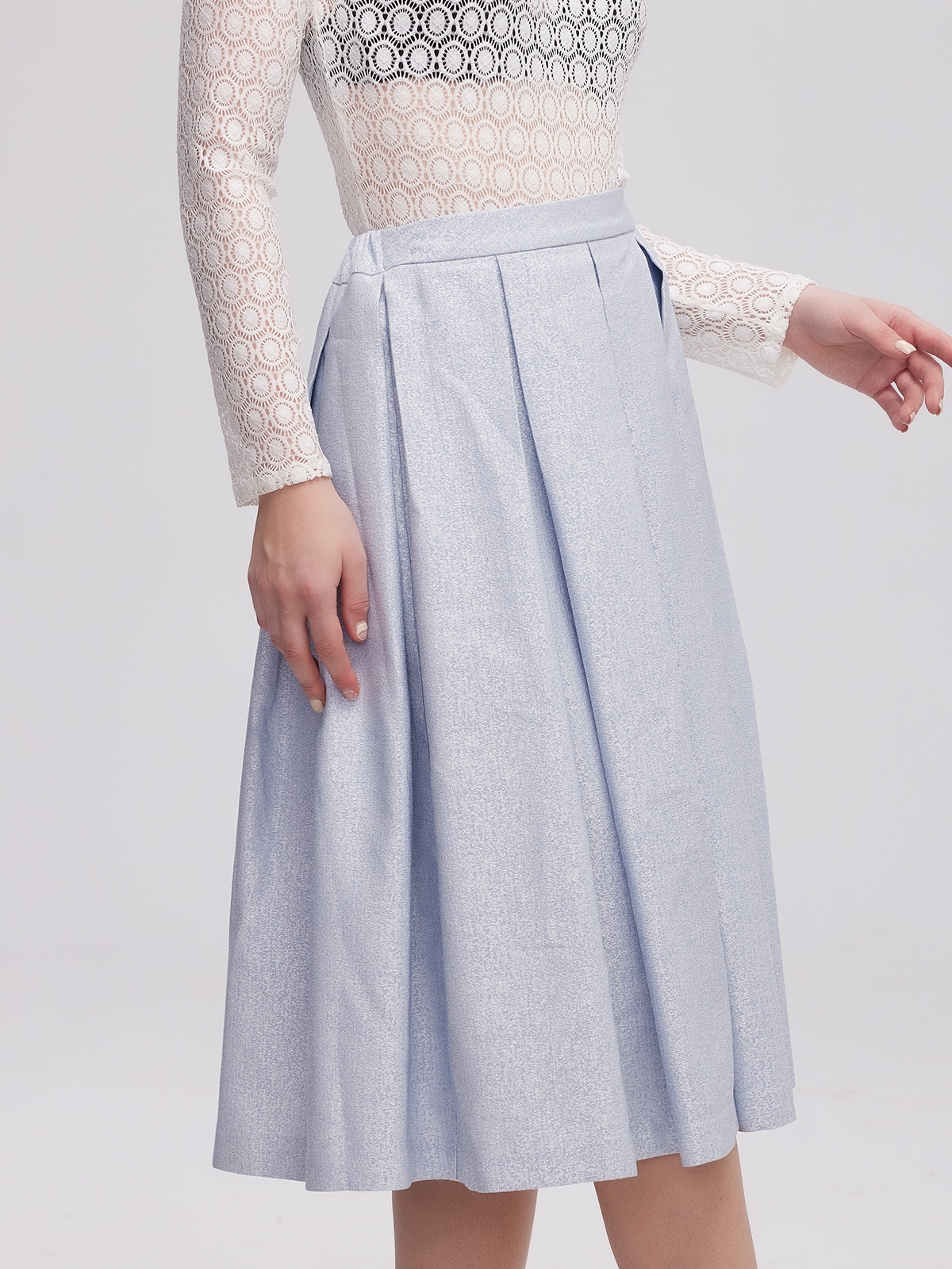 Dirndl in Blau mit modernem Schnitt