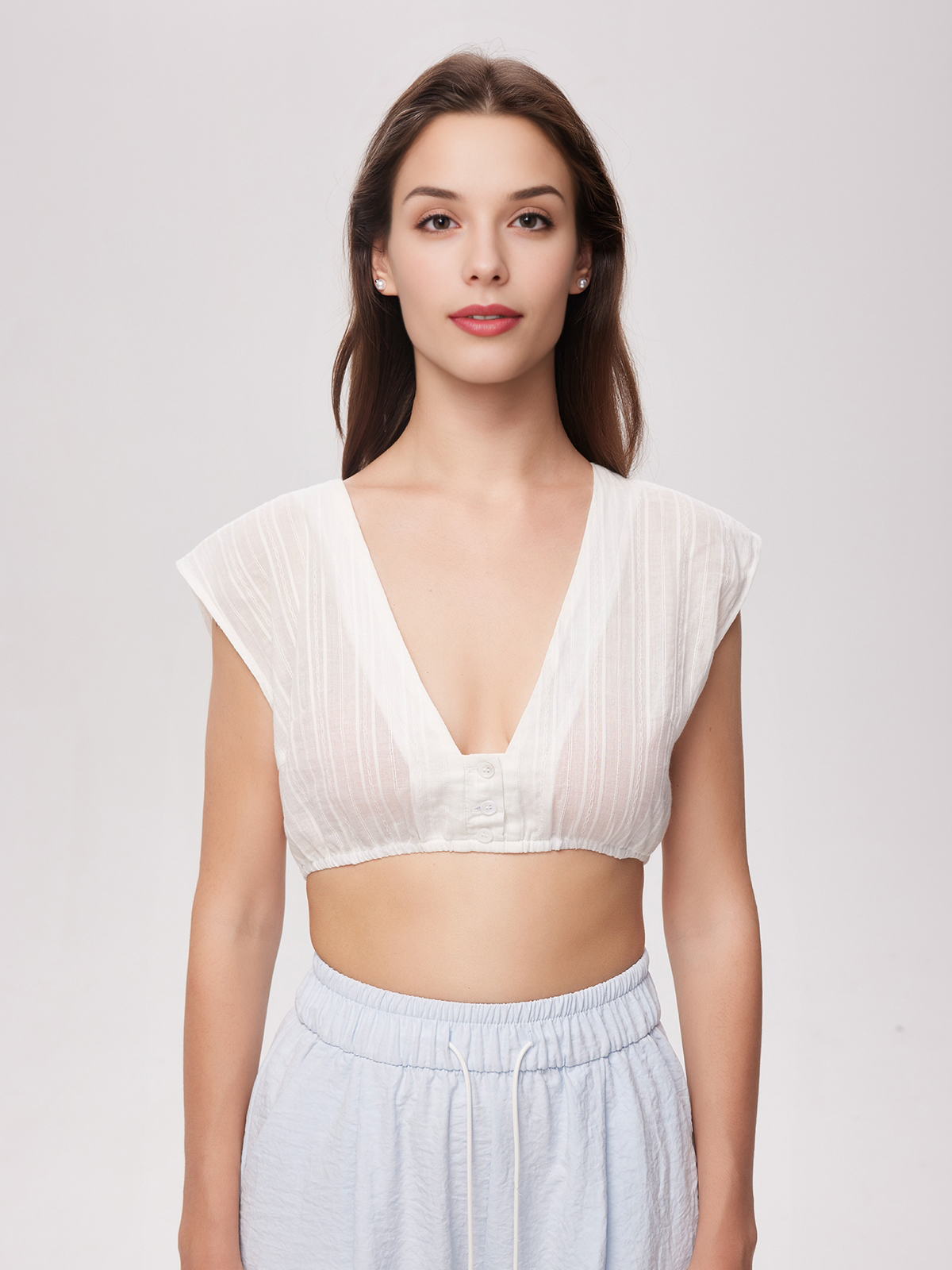 Modernes Dirndl in Weiß