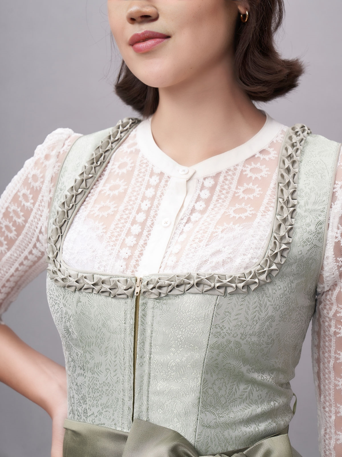 Ja Mei Dirndl in Grün – feminin und modern