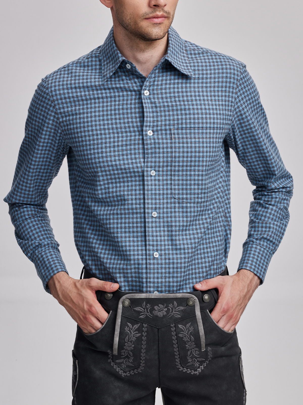 Modernes Dirndl in Blau